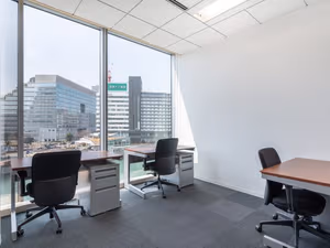 5 Person Private Office