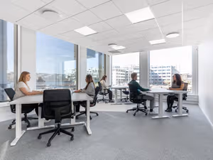 10 Person Private Office