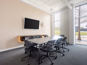 1 Person Private Office