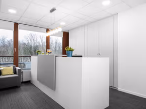 10 Person Private Office