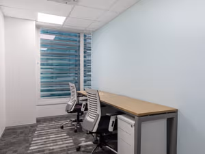 5 Person Private Office