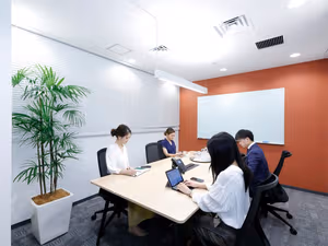 10 Person Private Office