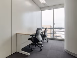 5 Person Private Office