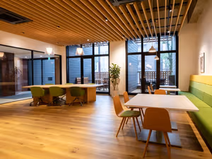 1 Person Private Office