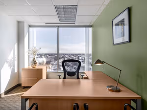 5 Person Private Office