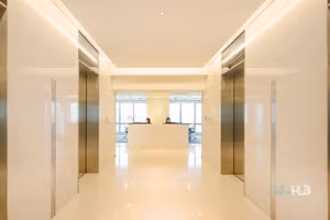 4 Person Private Office