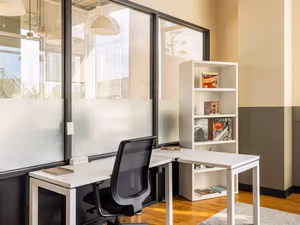 4 Person Private Office