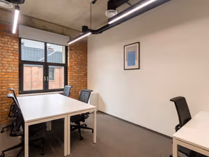 7 Person Private Office