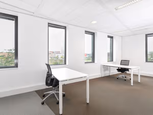 10 Person Private Office