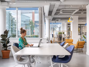 1 Person Coworking Desk