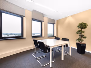 10 Person Private Office