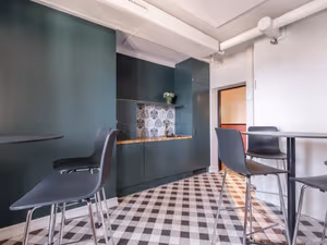 30 Person Private Office