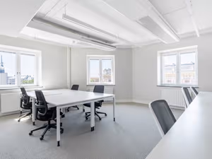 5 Person Private Office