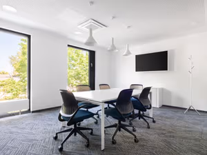 40 Person Private Office