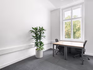 20 Person Private Office