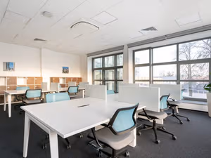 4 Person Private Office