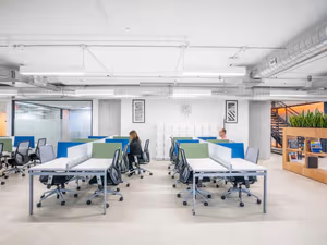 1 Person Coworking Desk