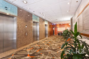 4 Person Shared Office