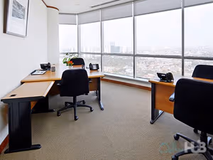 3 Person Private Office