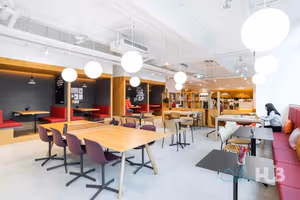 1 Person Coworking Desk