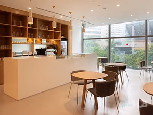 7 Person Private Office