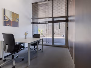 7 Person Private Office
