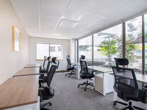 7 Person Private Office