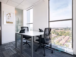 11 Person Private Office