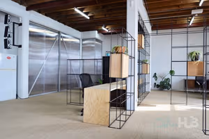 3 Person Shared Office