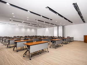 30 Person Private Office