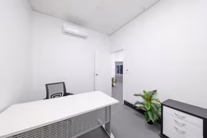 4 Person Private Office