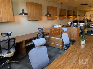 3 Person Shared Office