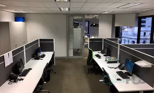 5 Person Shared Office