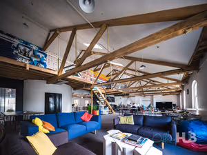 1 Person Coworking Desk