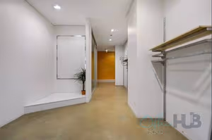 8 Person Private Office