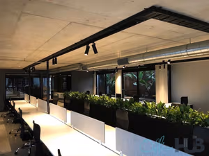 28 Person Coworking Desk