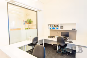 8 Person Shared Office