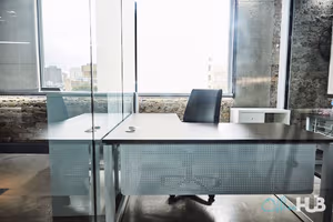 4 Person Shared Office