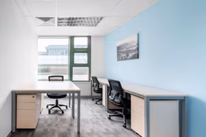 4 Person Private Office
