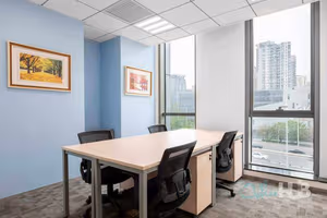 3 Person Private Office