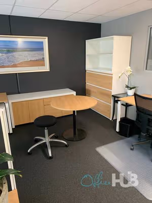 4 Person Shared Office