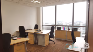 4 Person Private Office