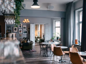 15 Person Private Office