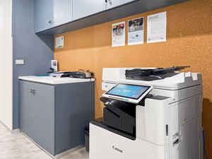 1 Person Coworking Desk