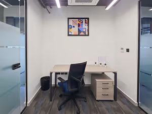 10 Person Private Office