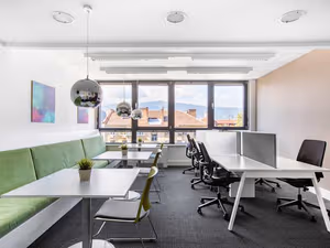 40 Person Private Office