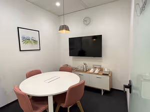 40 Person Private Office