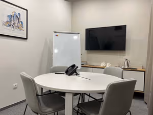 25 Person Private Office