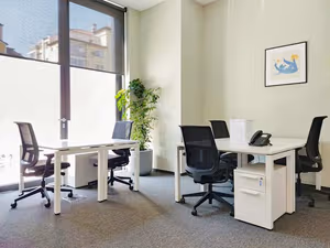 10 Person Private Office