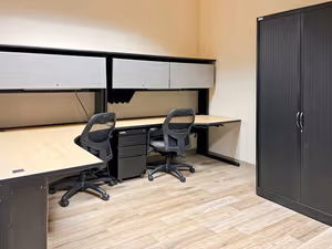 1 Person Coworking Desk